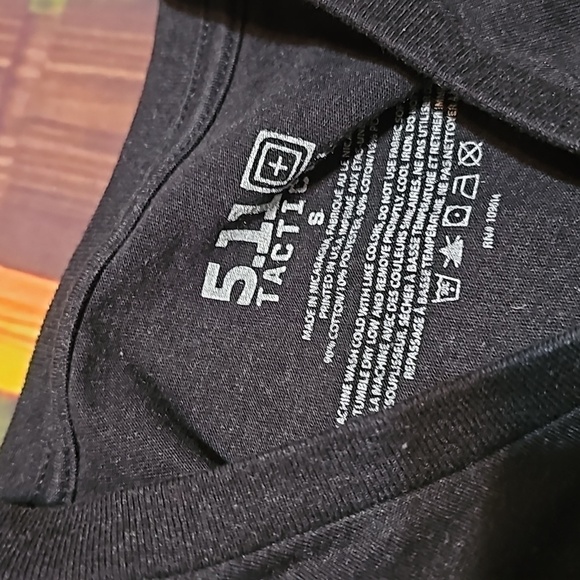 5.11 Tactical Flag USA Shirt Size Small NWT - Picture 4 of 6